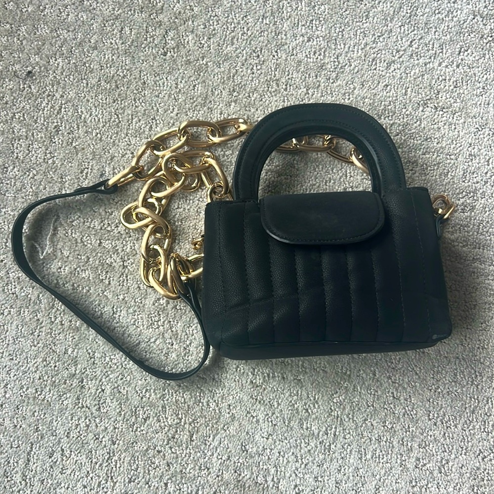 Black Mini Top Handle Vegan Suede Handbag, w/ Chunky Gold Crossbody Chain Strap